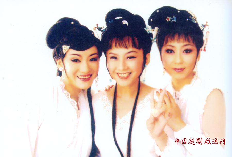 1494710767103977.jpg 姐妹花王志萍、华怡青、金静.jpg