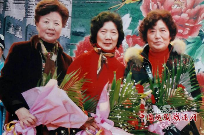 1536904322902419.jpg 从左至右:胡心福、戴明敏、冯义德老师_副本.jpg