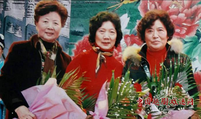 1559794057117192.jpg 左起:胡心福,戴明敏 冯义德老师.jpg